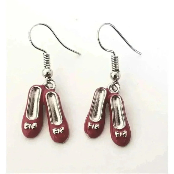 Wizard of Oz Magic Slipper Earring - Picture 1 of 2